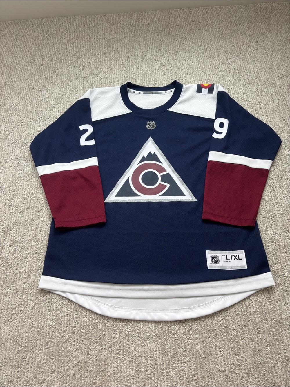 NHL Colorado Avalanche Nathan MacKinnon 29 Youth Alternate Hockey Jersey L/XL